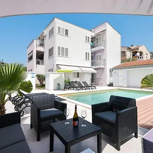  Appartement Leona